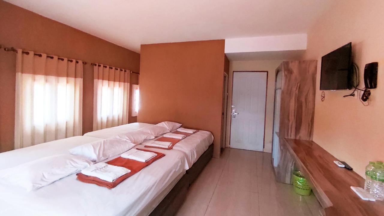 Hotel Syariah Larismanis Σεμαράνγκ Εξωτερικό φωτογραφία