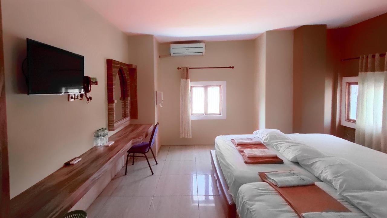 Hotel Syariah Larismanis Σεμαράνγκ Εξωτερικό φωτογραφία
