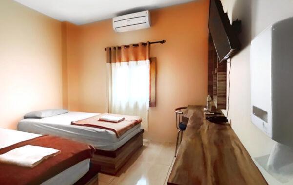 Hotel Syariah Larismanis Σεμαράνγκ Εξωτερικό φωτογραφία