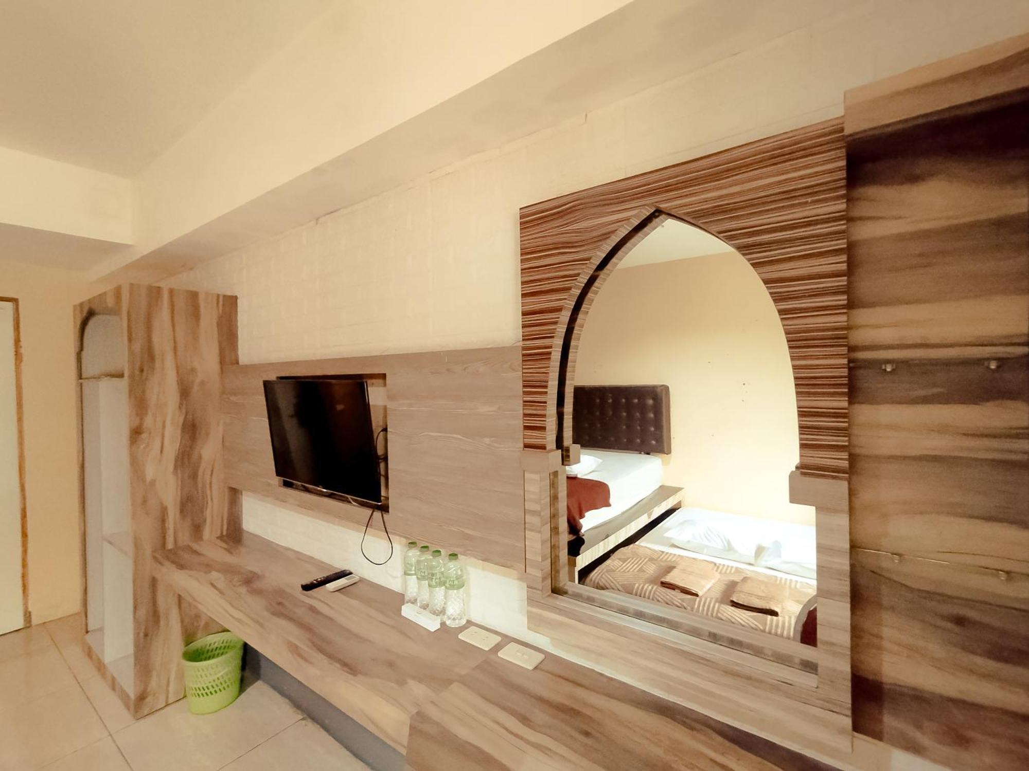 Hotel Syariah Larismanis Σεμαράνγκ Εξωτερικό φωτογραφία